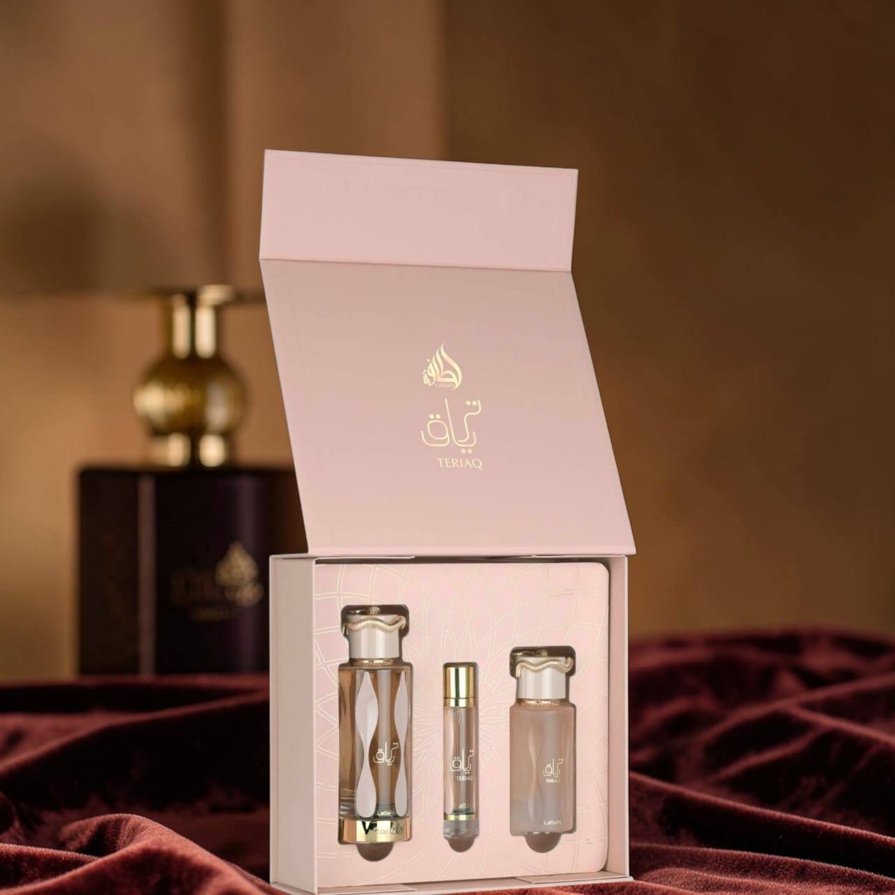 Fakhar lataffa silver set 
